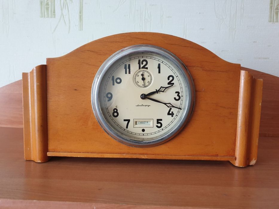 Часы Владимир (Весна) настольные,каминные ссср