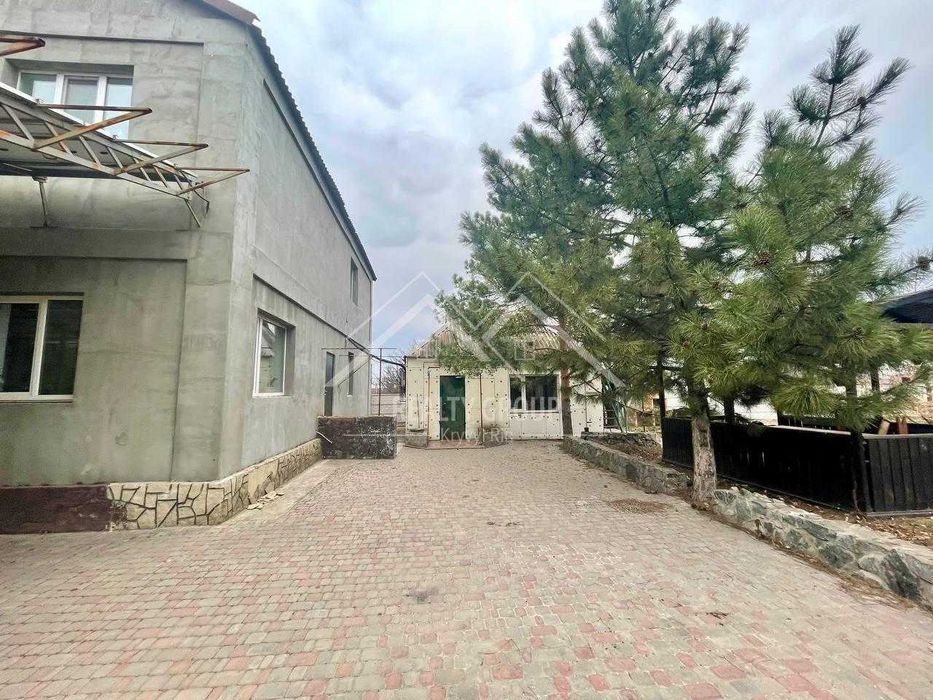 Продаж великого маєтку у с. Надія (Радгоспне)