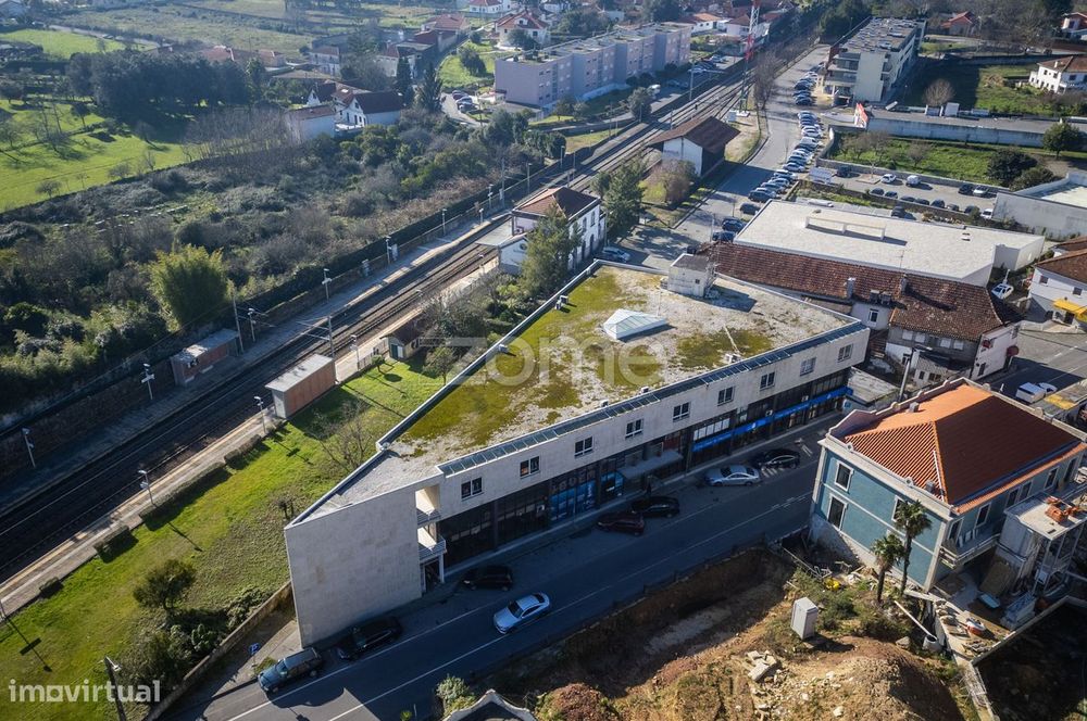 Comércio, oportunidade de investimento no Centro Comercial Barrosel...