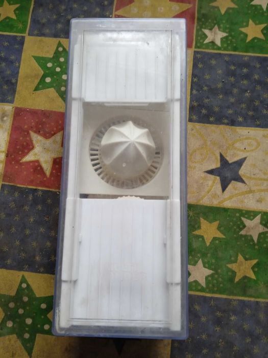 Многофункциональная терка, овощерезка с контейнером