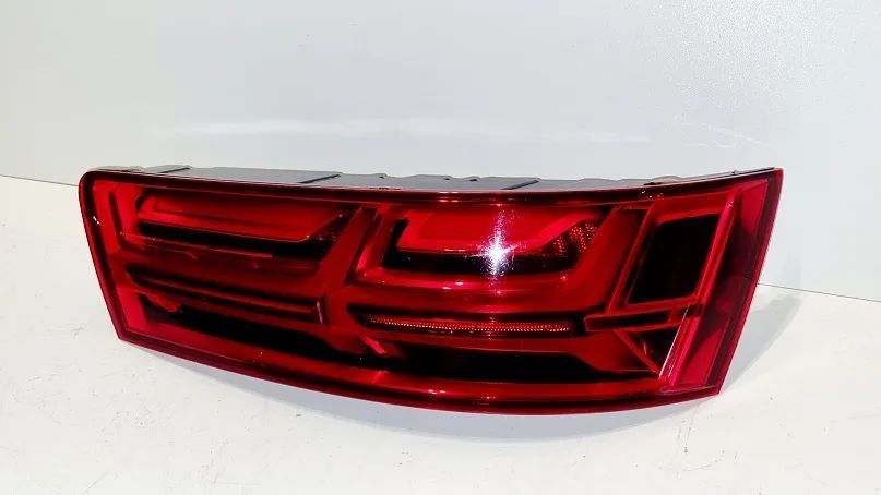 Lampa tył prawa Audi Q7 4m0 europa