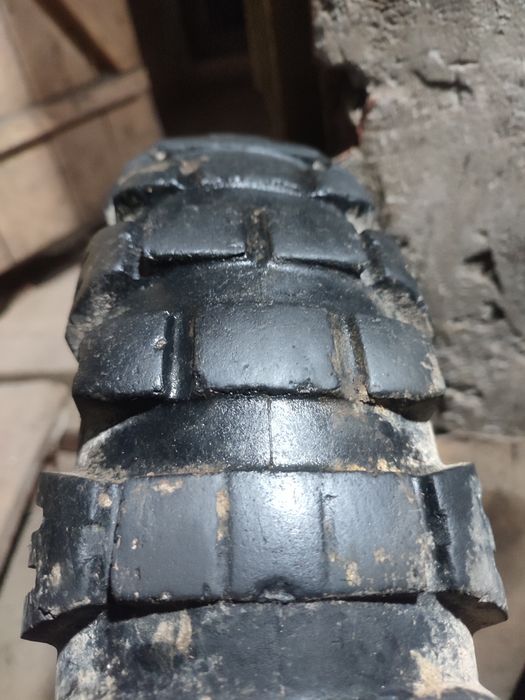 Продам  мото резину mitas