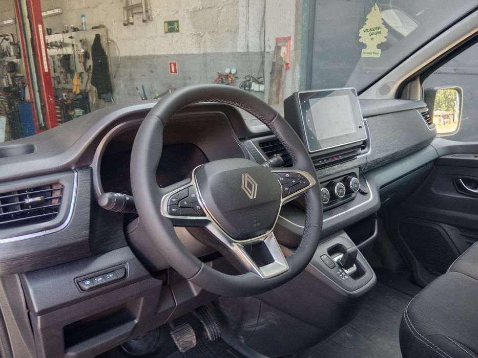 Wynajem busa Mercedes Vito 7 8 9 osobowy