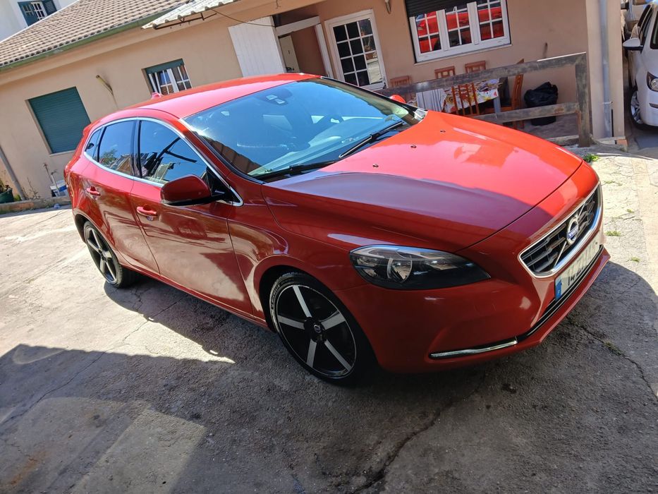 Volvo v40 1.6d R design com gps