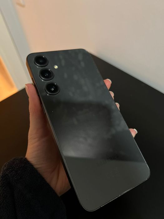 Samsung S24 FE com 1 ano de garantia