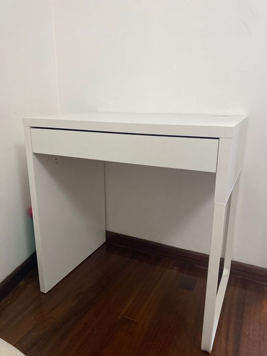 Secretária IKEA MICKE branca – 40 €
