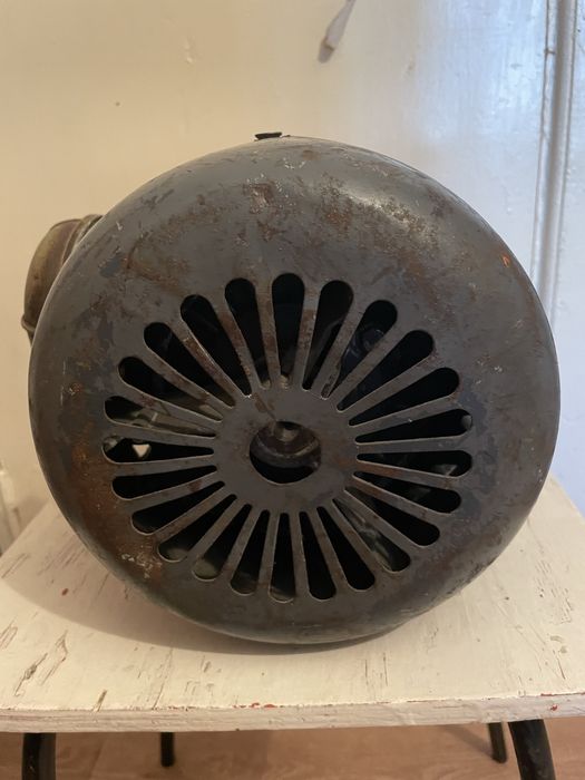 Электродвигатель асинхронный