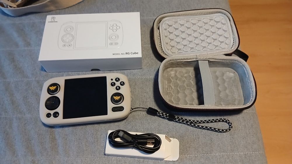 Consola Android Anbernic RG Cube +Extras
