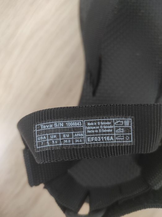 Сандалі Teva  38  розмір