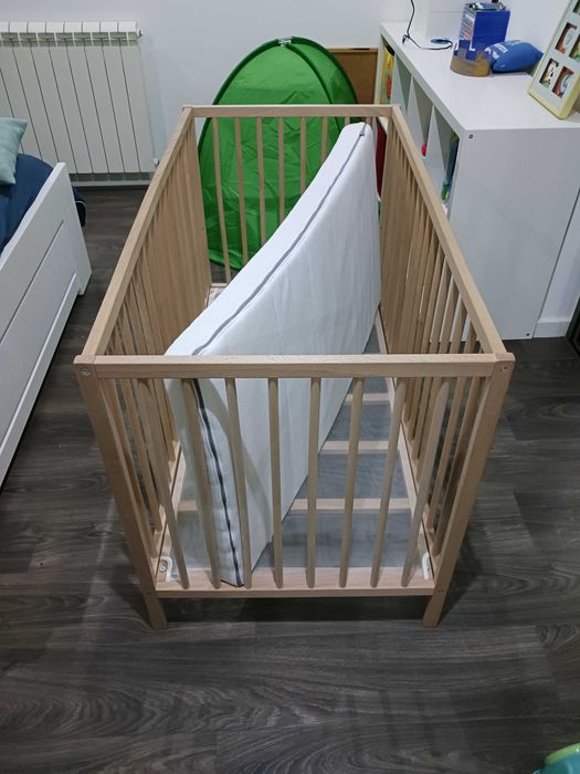 Berço IKEA em excelente estado