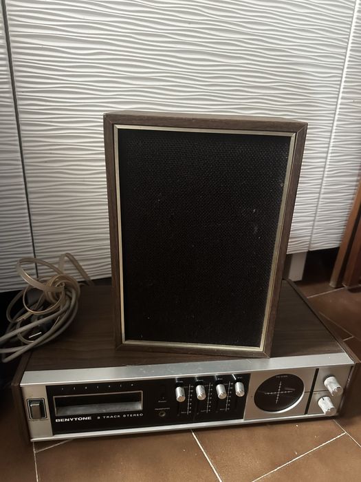 Radio antigo impecavel