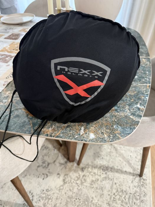 Capacete NEXX viseira escura com pinlock