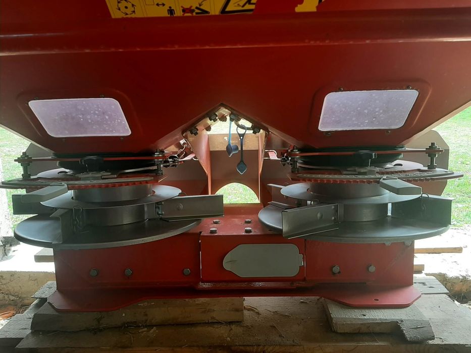 Rozsiewacz Kverneland Exacta-EL