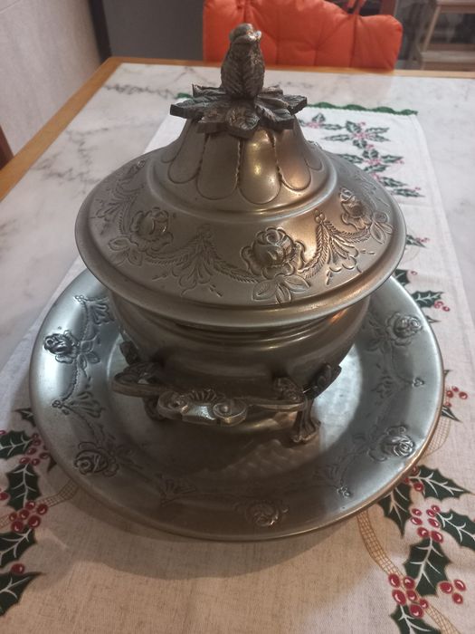 Terrina + prato em metal