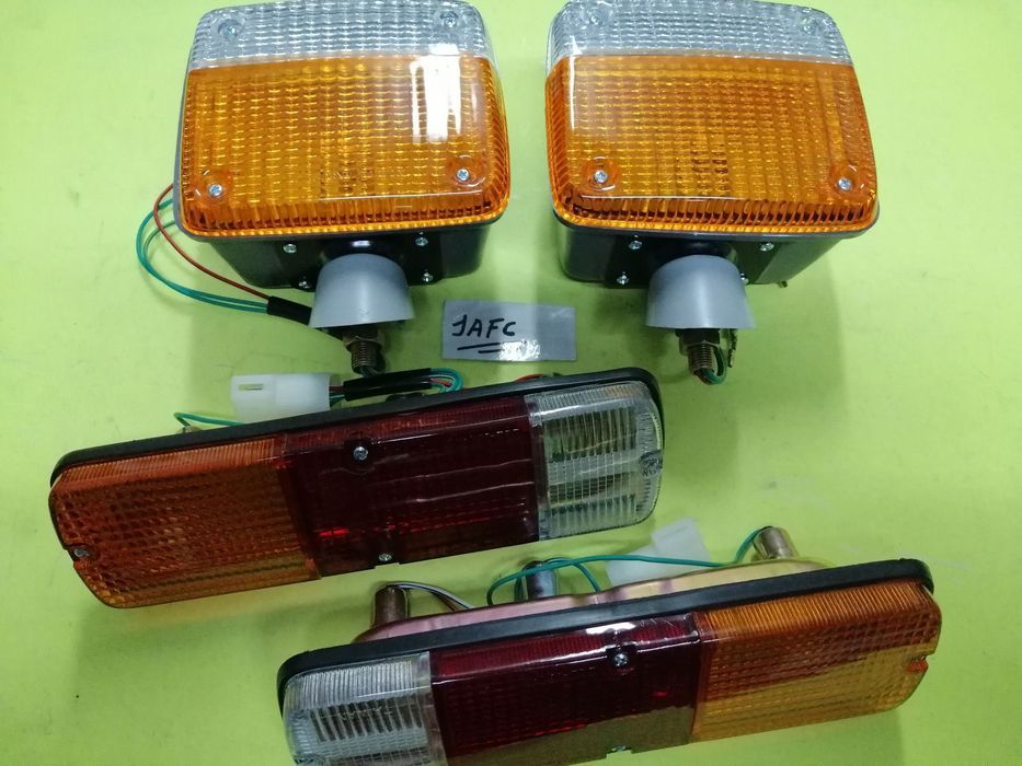 Conjunto de 4 farolins do Toyota Land Cruiser BJ40 NOVOS