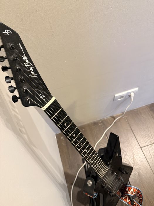 Harley Benton Pro Series – Gitara elektryczna Explorer (Black)