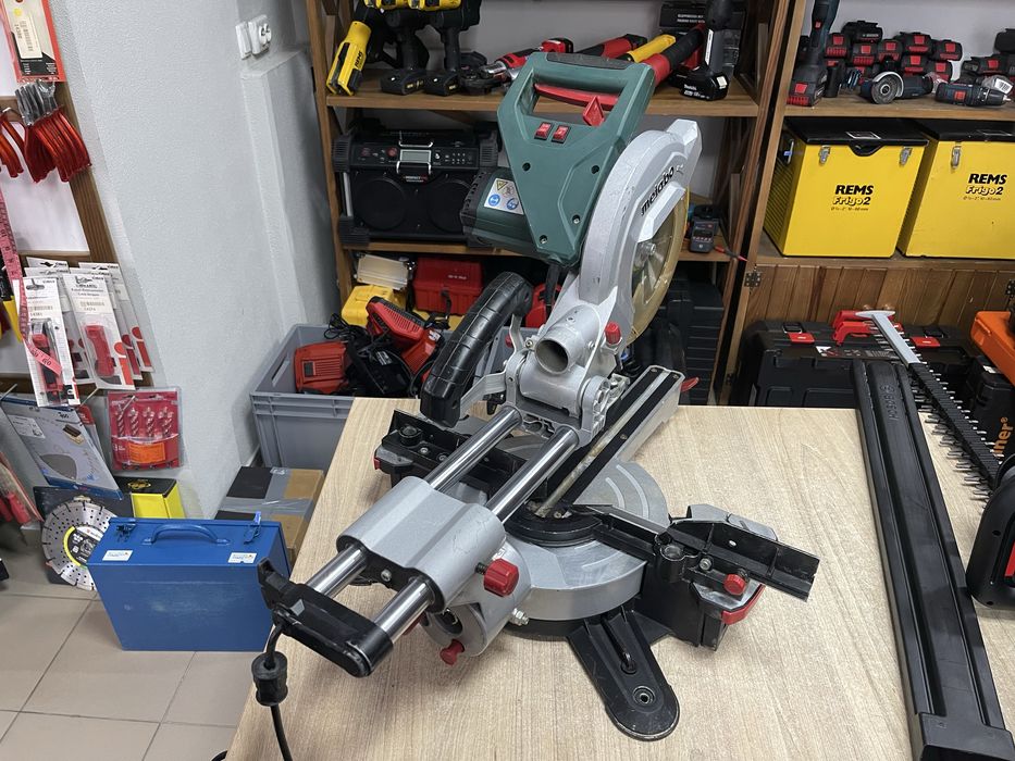 Metabo KGS 216 M / дискова пила з протяжкою  Метабо