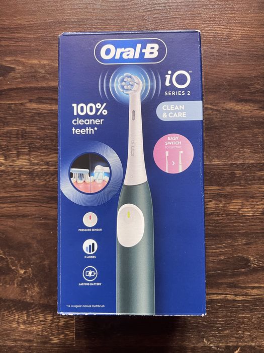 Зубна щітка Oral-B Braun iO Series 2