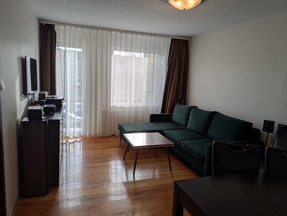 wynajmę mieszkanie 4-pokojowe z kuchnią 85m2 na pierwszym piętrze