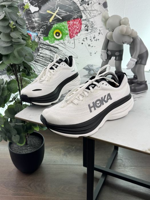 Кросівки Hoka Bondi 8 42 розмір Е15516
