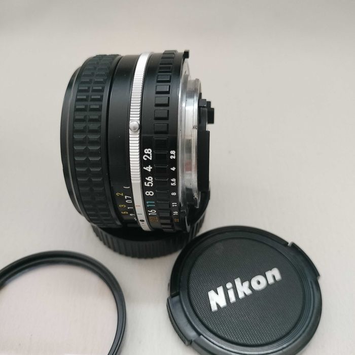 Nikon Series E 28mm 1:2.8 szeroki kąt