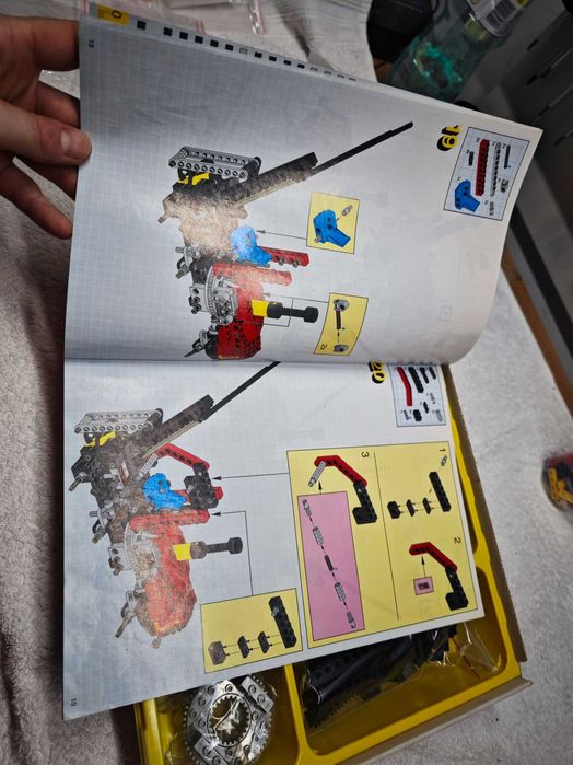 Lego Technic 8443 "Pneumatic Log Loader"; 1996; [65]