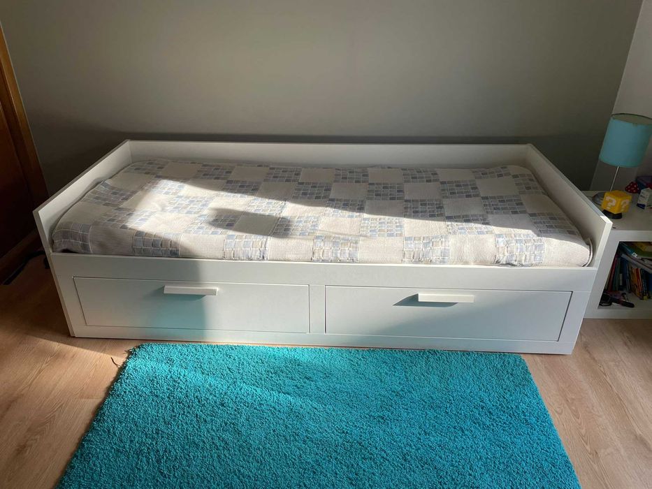 Cama IKEA BRIMNES + 2 colchões