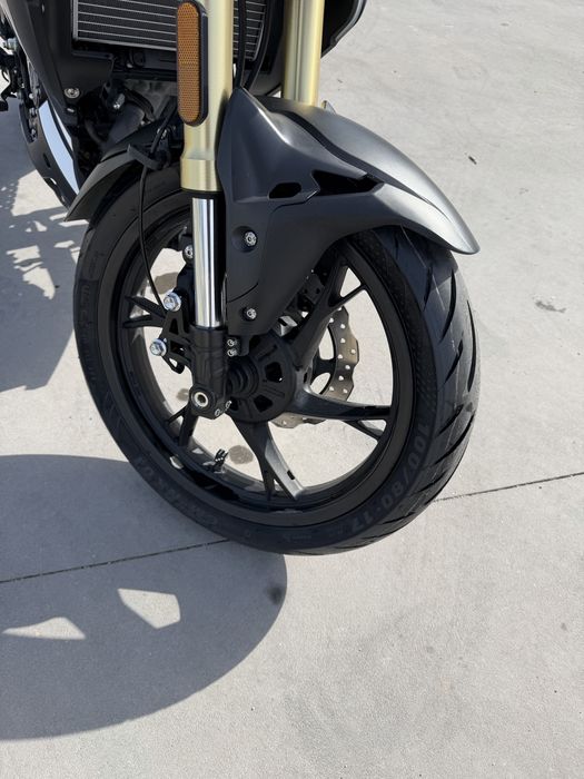 Moto como nova em perfeito estado