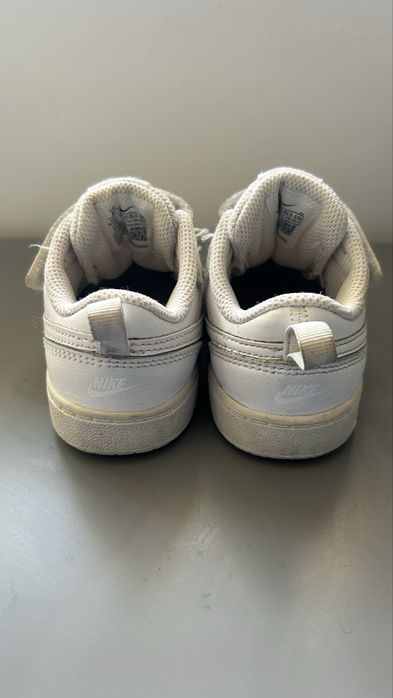 Sapatilhas Nike (tamanho 25)