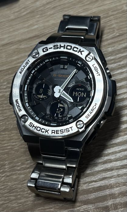 Casio g shock GST-W110D