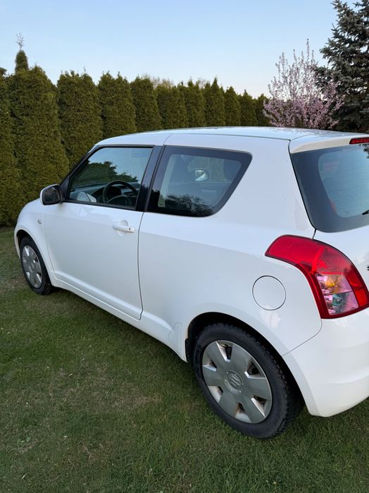 Samochód Suzuki Swift