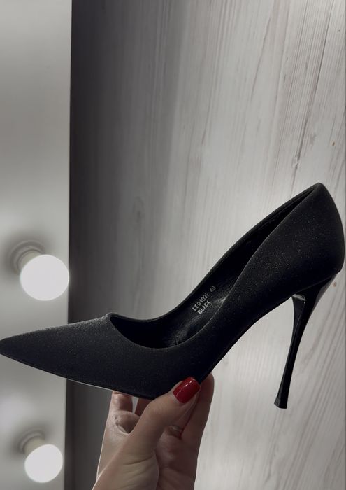 Підбори з блискітками