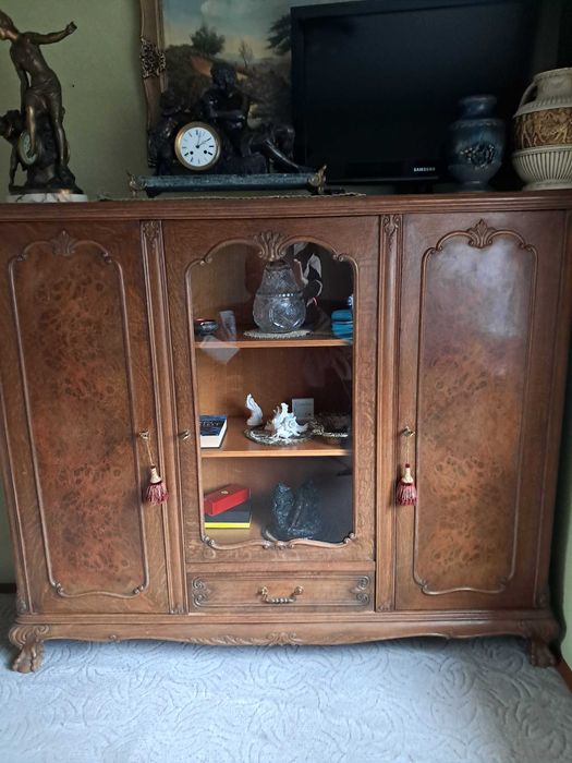 Piękna stara komoda