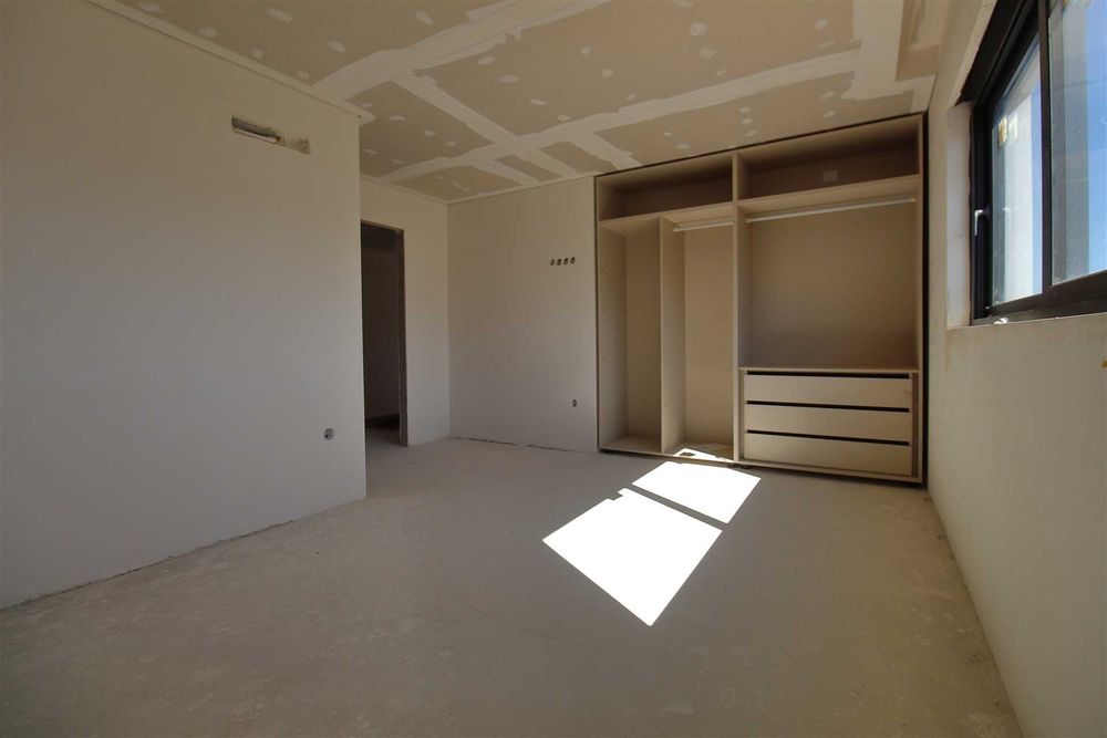 Moradia T4+1 - Santiago de Piães _ Cinfães