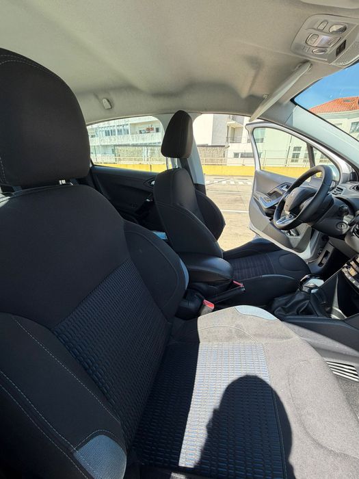 Peugeot 208 1.4 HDi