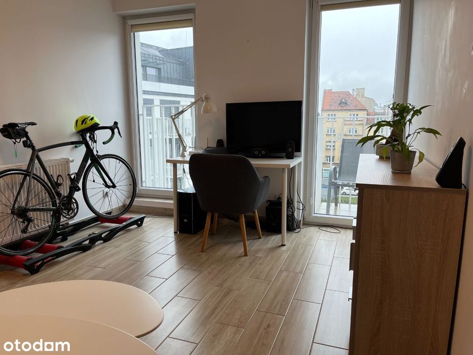 Atrakcyjna kawalerka w apartamentowcu Zajezdnia