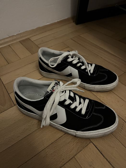 Sneakersy Levis czarne
