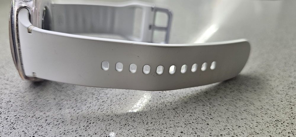 Smartwatch Samsung Galaxy Watch8

Tem 2 meses, ainda tem factura, foi muito pouco usado, sem riscos ou ma