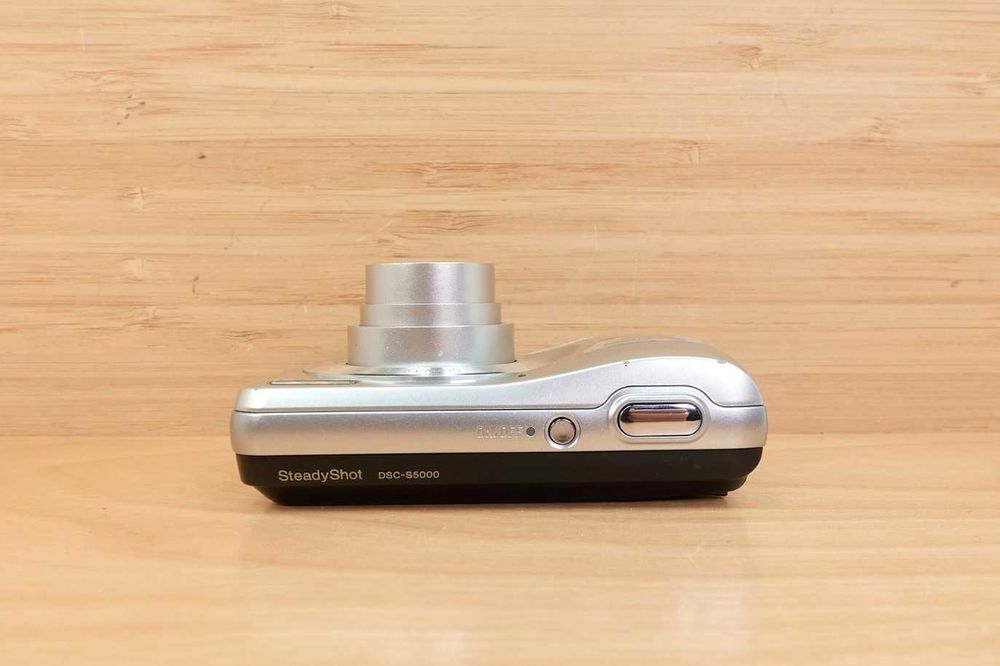 Фотоаппарат - Sony Cyber-shot (DSC-S5000). 14.1 Мп : 5xЗум.