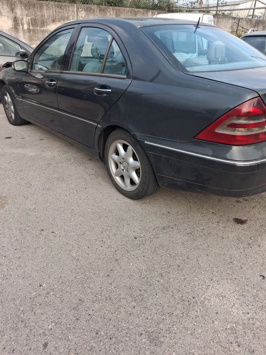 Mercedes  C270 cdi acidentado