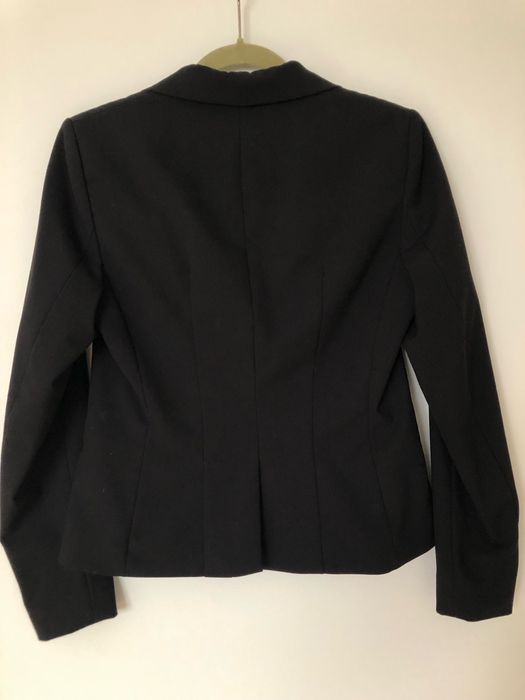 Blazer preto H&M 38, ,sweat cinza, poncho Mango
