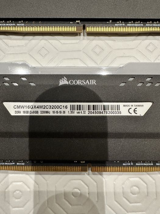 Corsair Vengeance RGB PRO 16GB (2x8GB) DDR4 3200MHz CL16