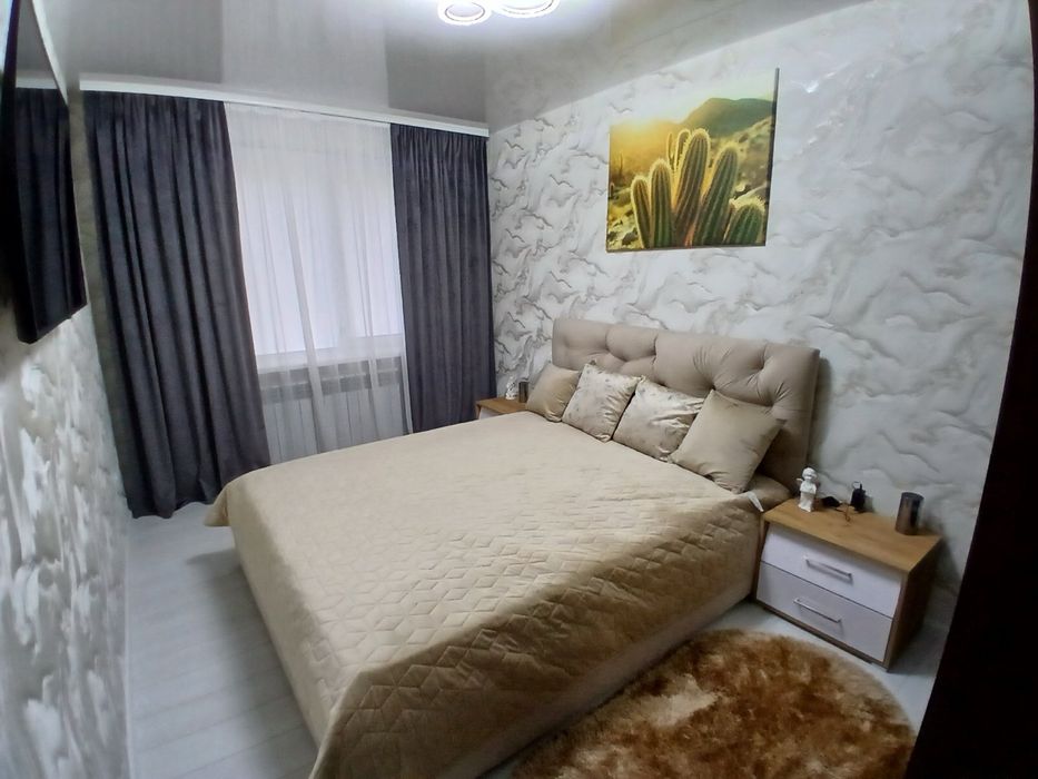 Продаж двокімнатної квартири з ремонтом Росвигово