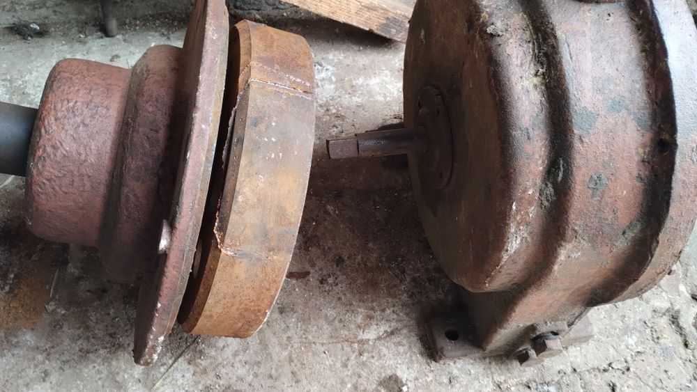 Редуктор планетарний