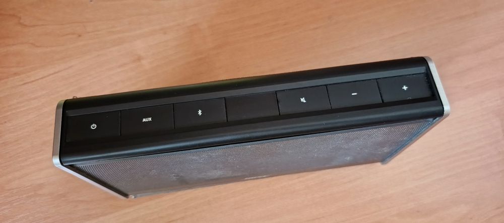 Продам Bose SoundLink Bluetooth Mobille speaker 2