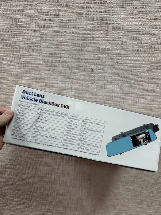 Зеркало видеорегистратор с камерой заднего вида