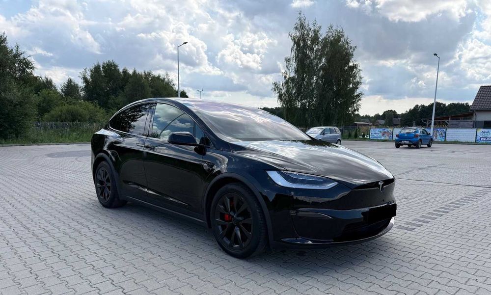 Tesla Model X 2023