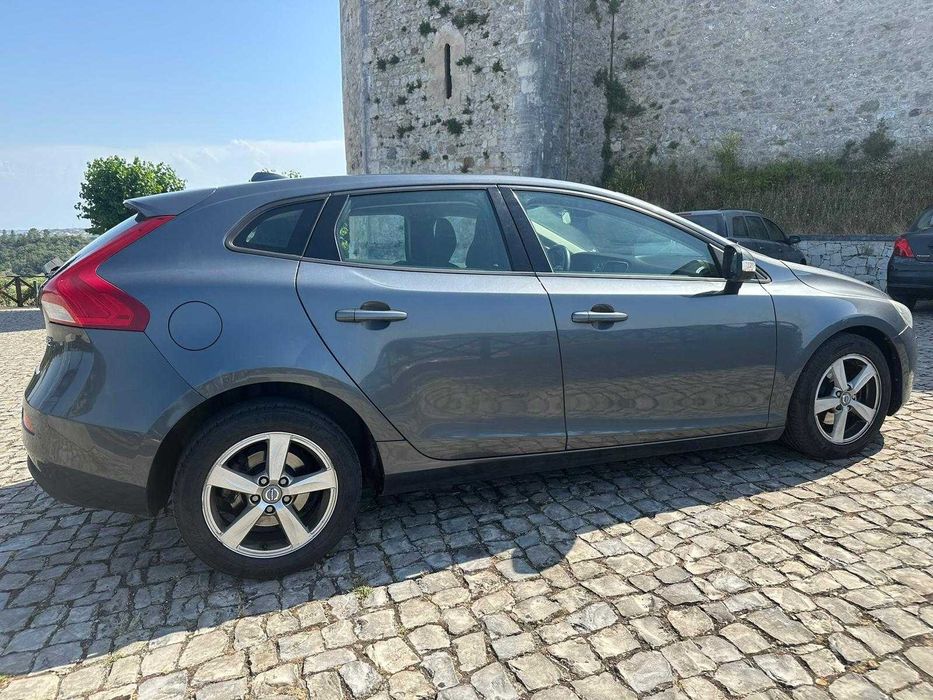 Volvo V40, estado impecável, muito económico (4l), 191.331 kms