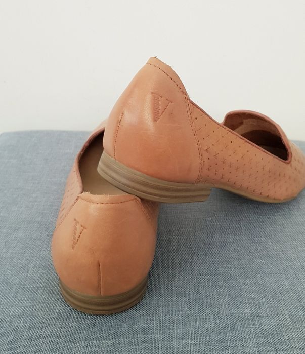 Venturini loafersy ze skóry naturalnej, camelowe
