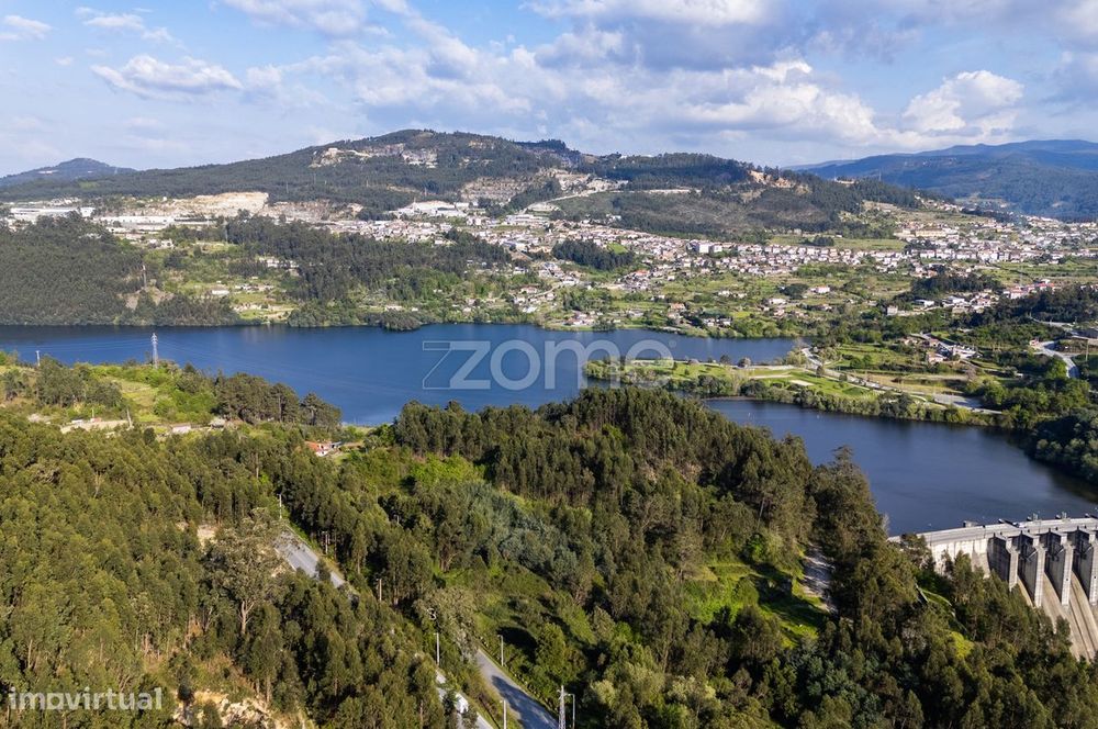 Rustic Plot of 1450 m² in Rio de Moinhos, Penafiel